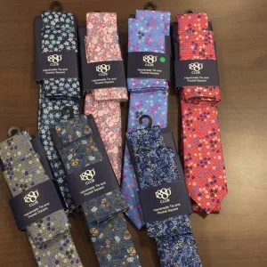 1880 Club Tie and Pocket Square Set