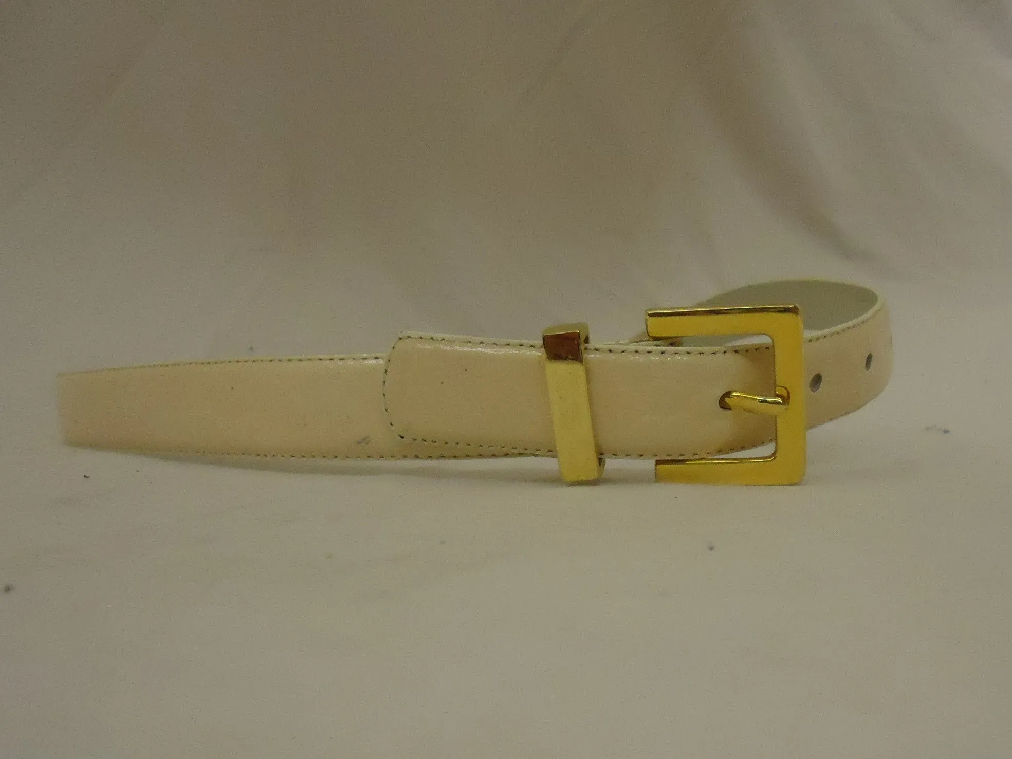 Belts West Belt 30in-34in Brass Buckle Leather Female Adult M/L Beiges -- Used