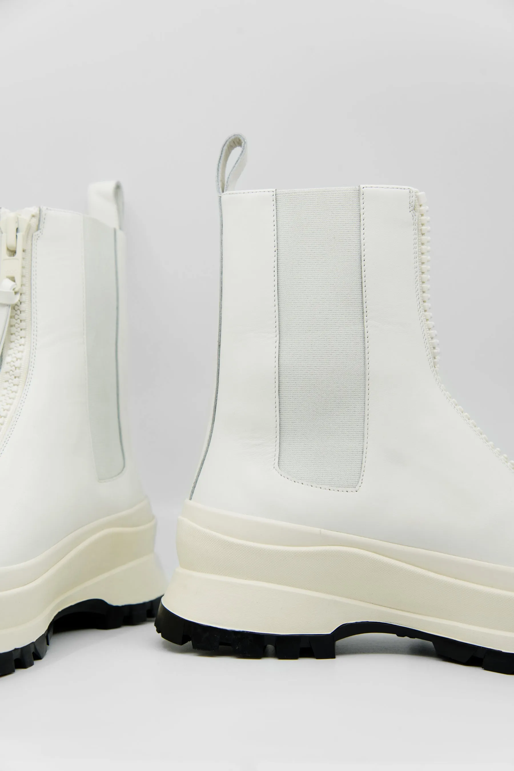 Boston Zip Boot Off-White